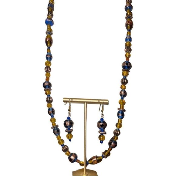 Opera Length Murano Glass Beaded Necklace with Matching Dangle Earrings - Picture 2 of 7